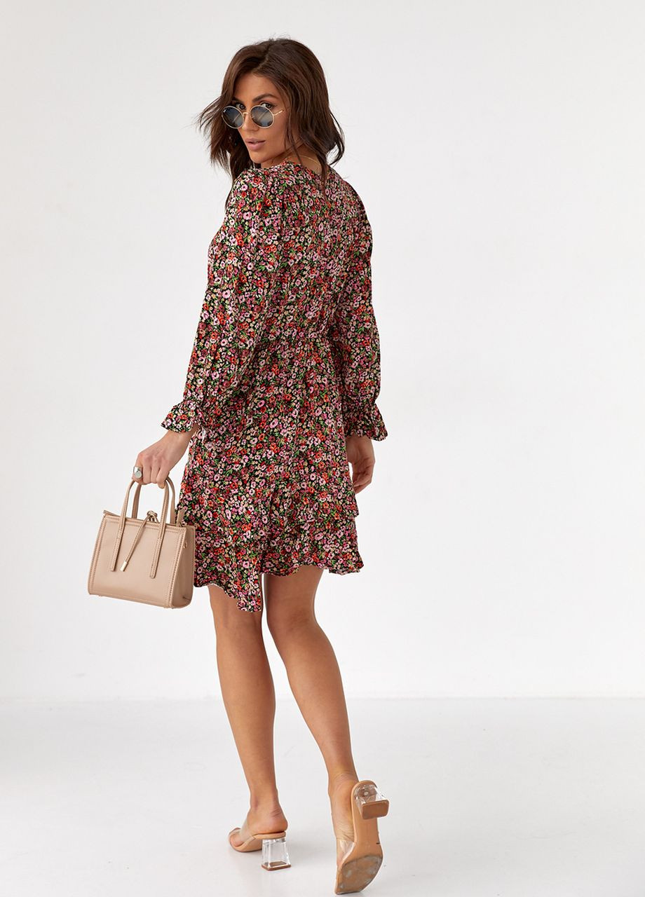 Рожева сукня з квітковим візерунком і рюшами на рукавах Crep