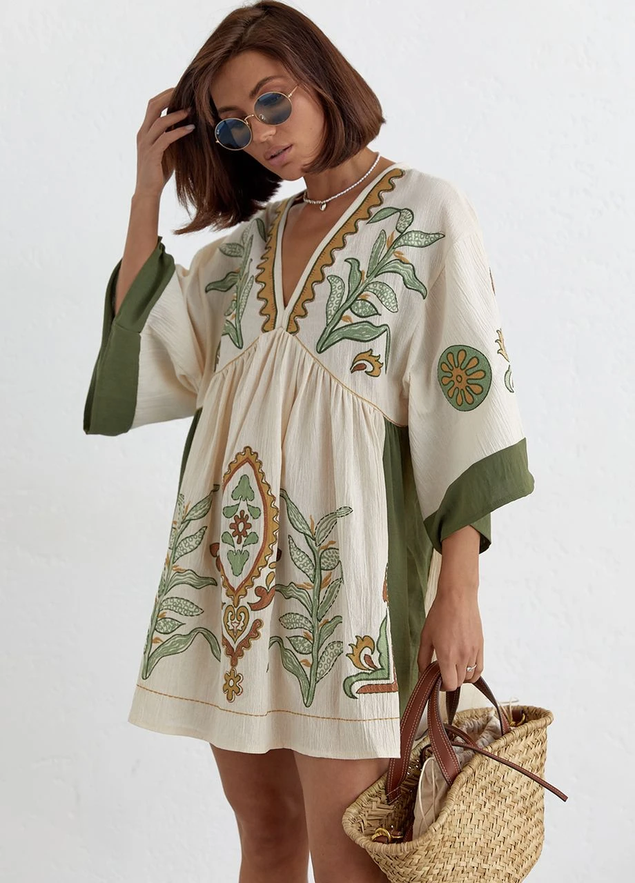 Бежева коротка сукня-вишиванка oversize з вишивкою гладдю Lurex