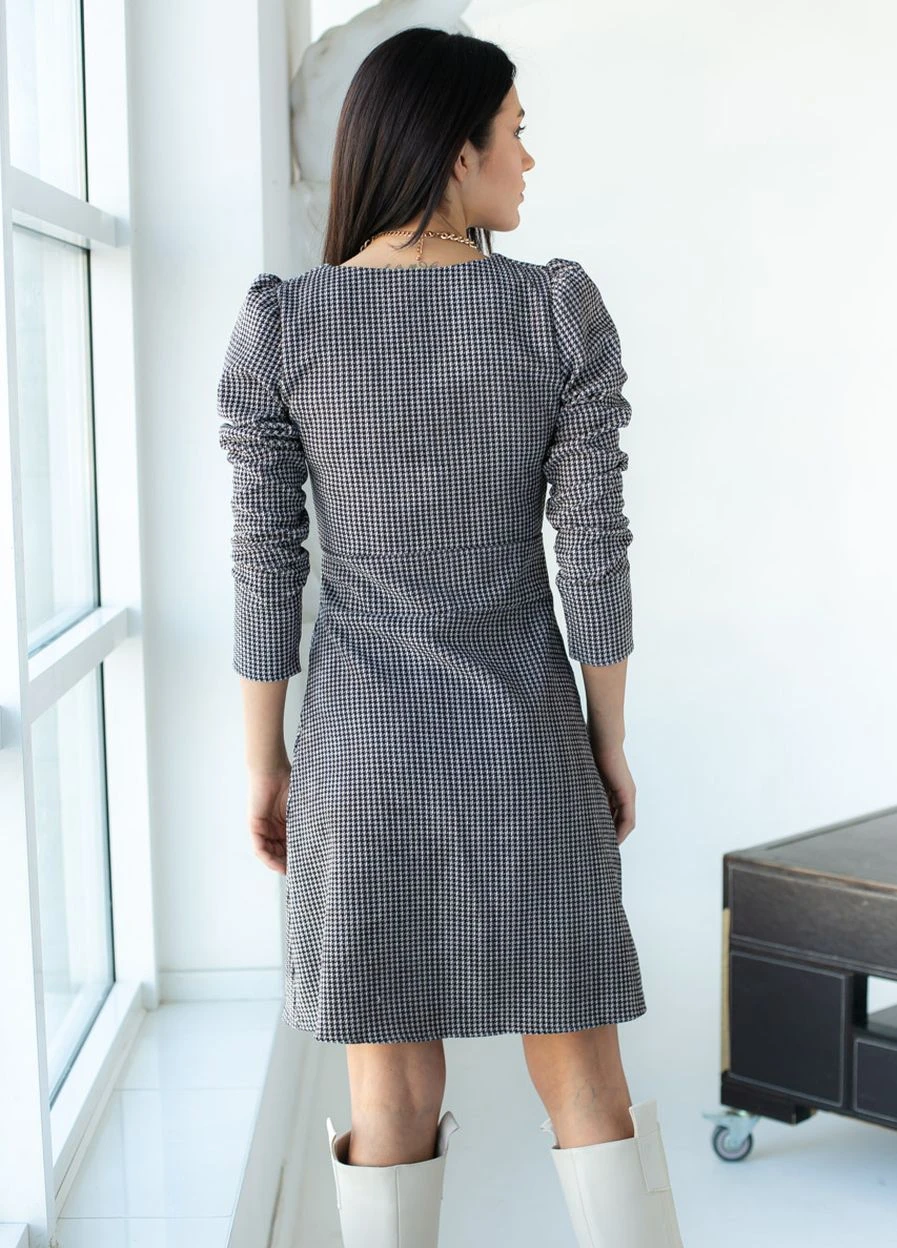Черное платье из мягкого вельвета Lurex