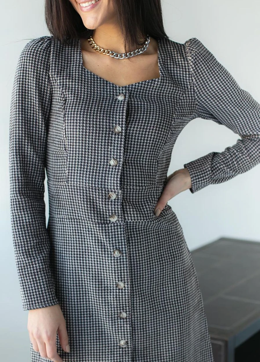 Черное платье из мягкого вельвета Lurex