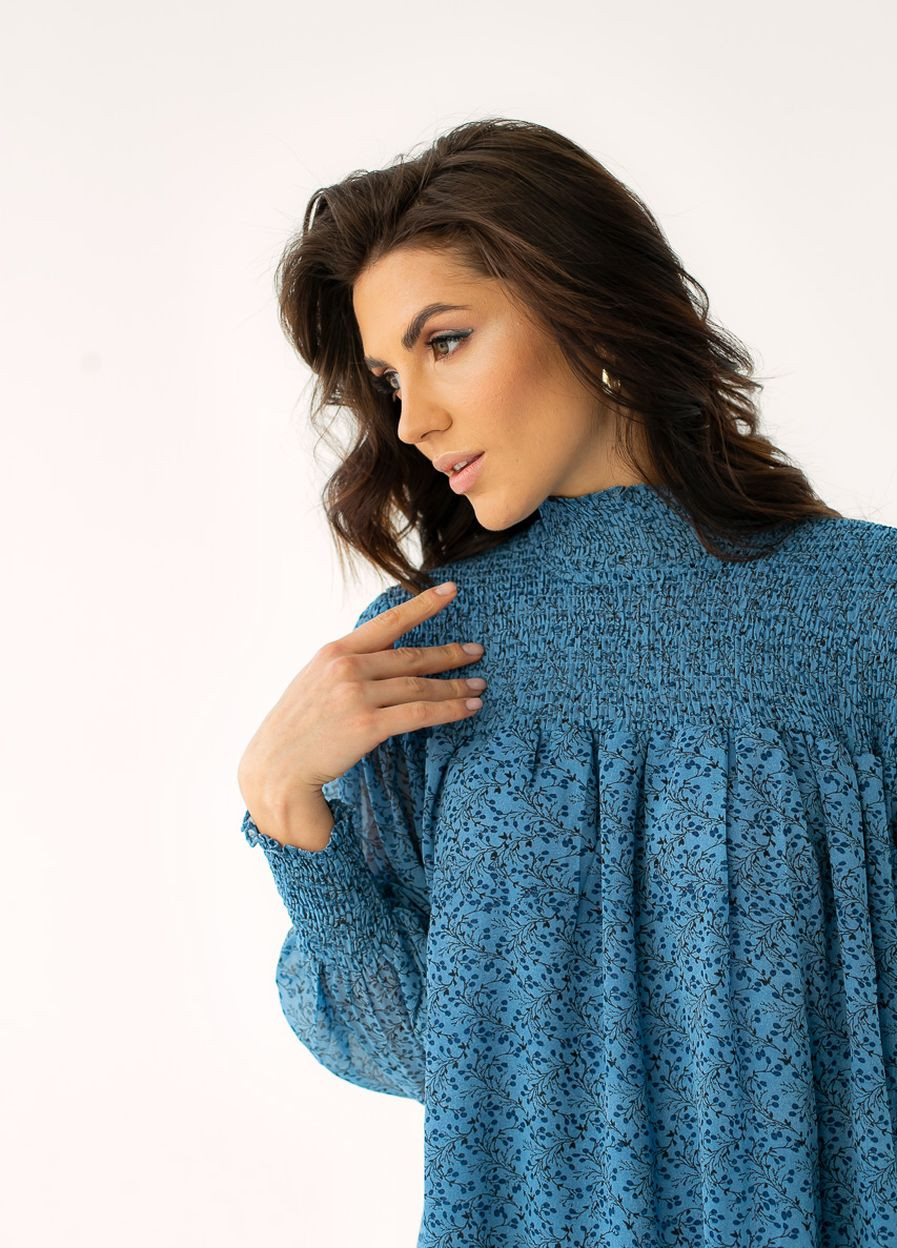 Синя шифонова сукня міді з коміром стійкою Hot Fashion