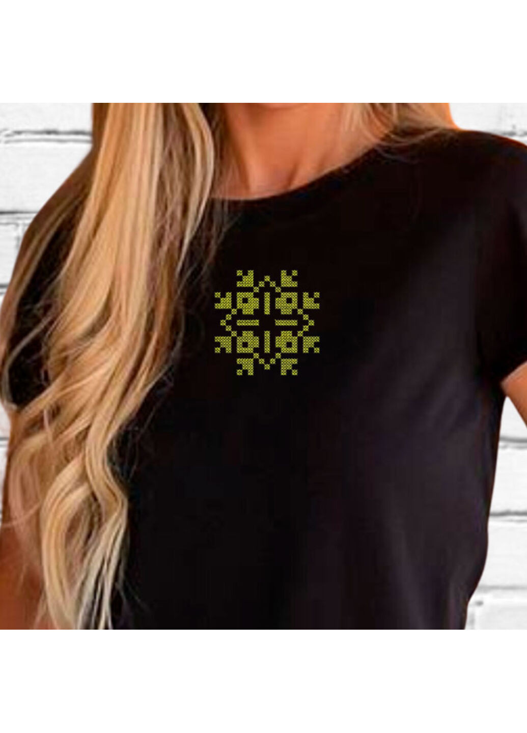 Черная футболка етно з вишивкою 02-2 женская черный m No Brand