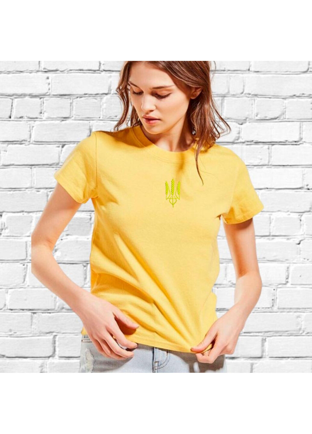 Желтая футболка з вишивкою тризуба (колос) 02-5 женская желтый s No Brand