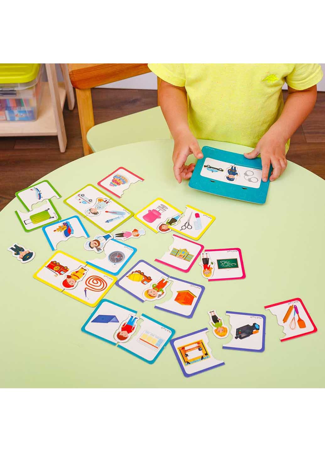 Настільна гра на асоціації "У світі професій" Vladi toys (260268123)