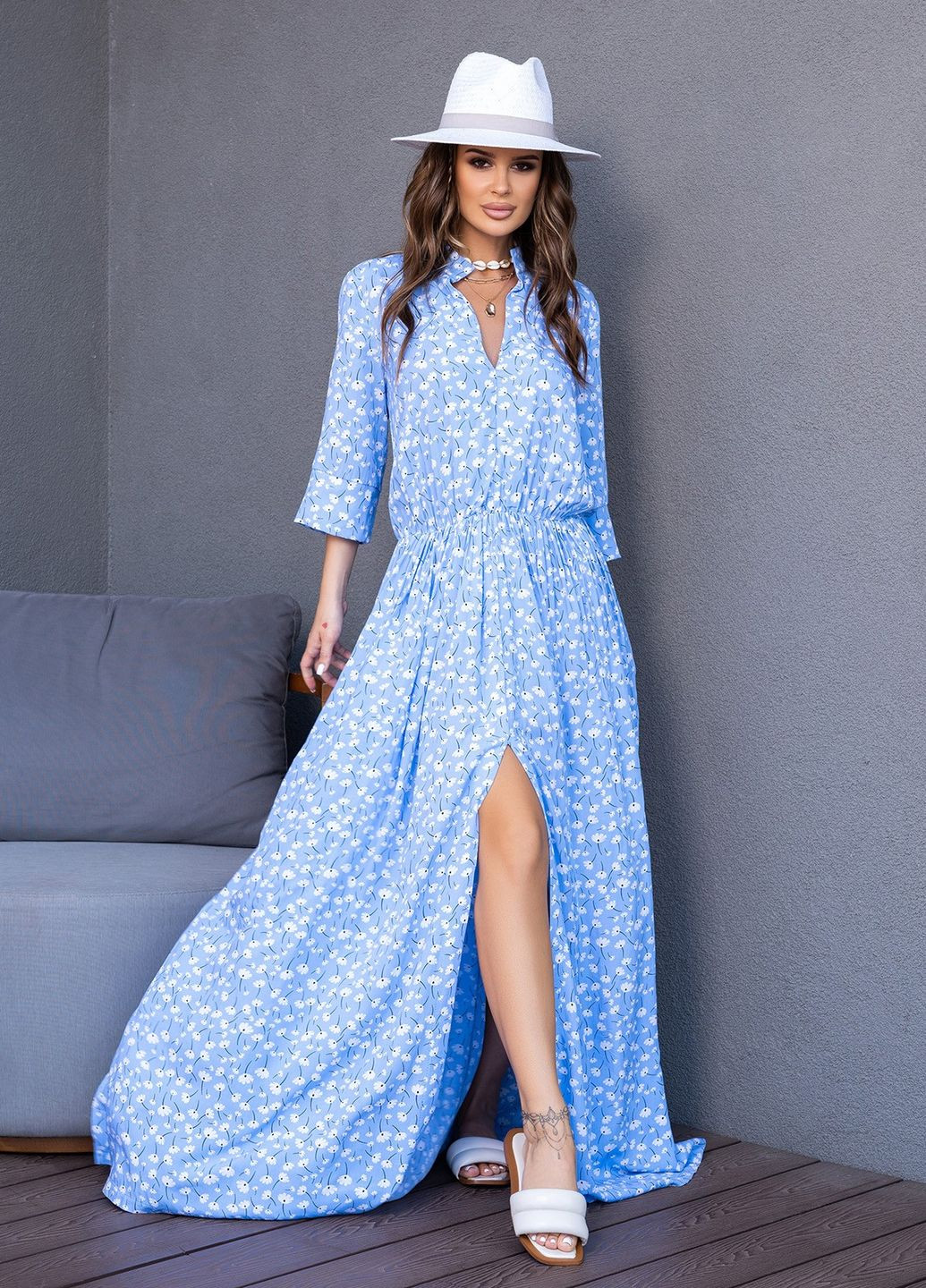 Голубое повседневный платье женское клеш ISSA PLUS с цветочным принтом