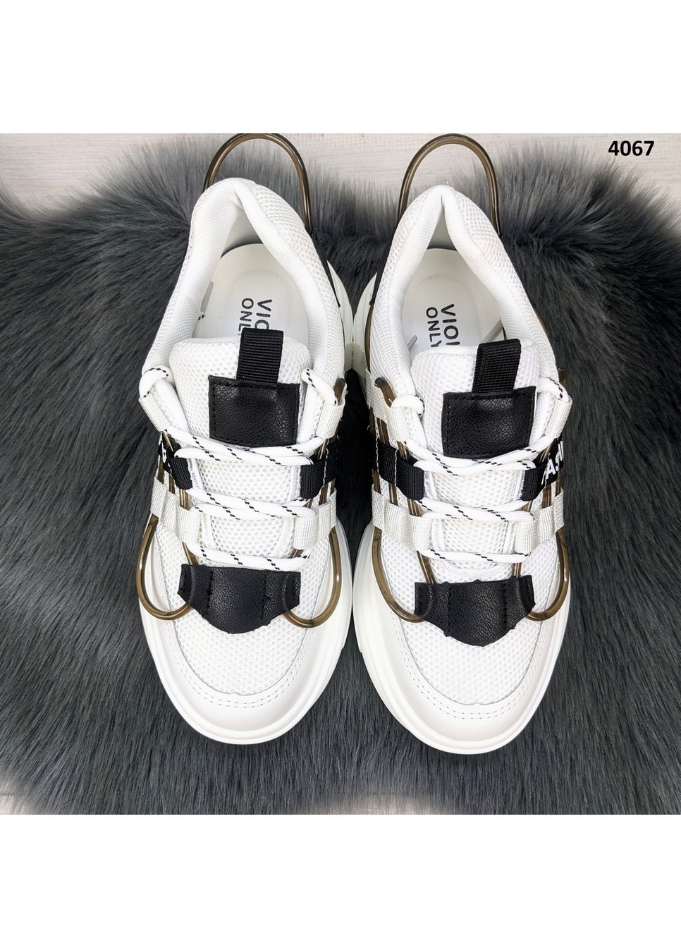 Кросівки жіночі демісезонні на об'ємній підошві Violeta чорно-білі демісезони (260376027)