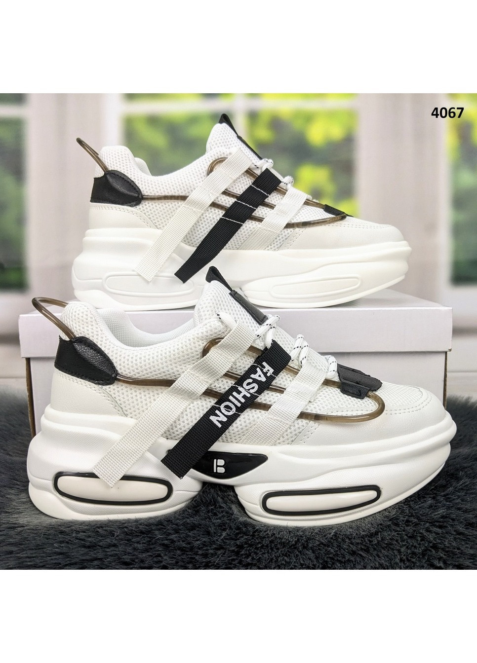 Кросівки жіночі демісезонні на об'ємній підошві Violeta чорно-білі демісезони (260376027)