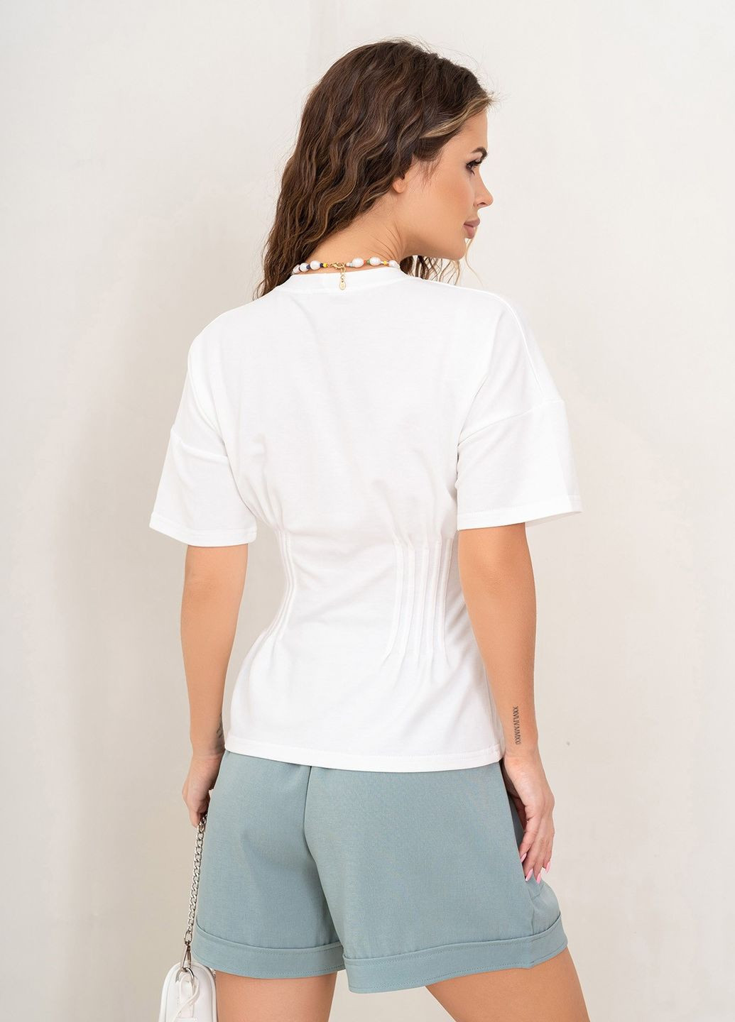 Молочная летняя футболка женская с коротким рукавом ISSA PLUS 14010