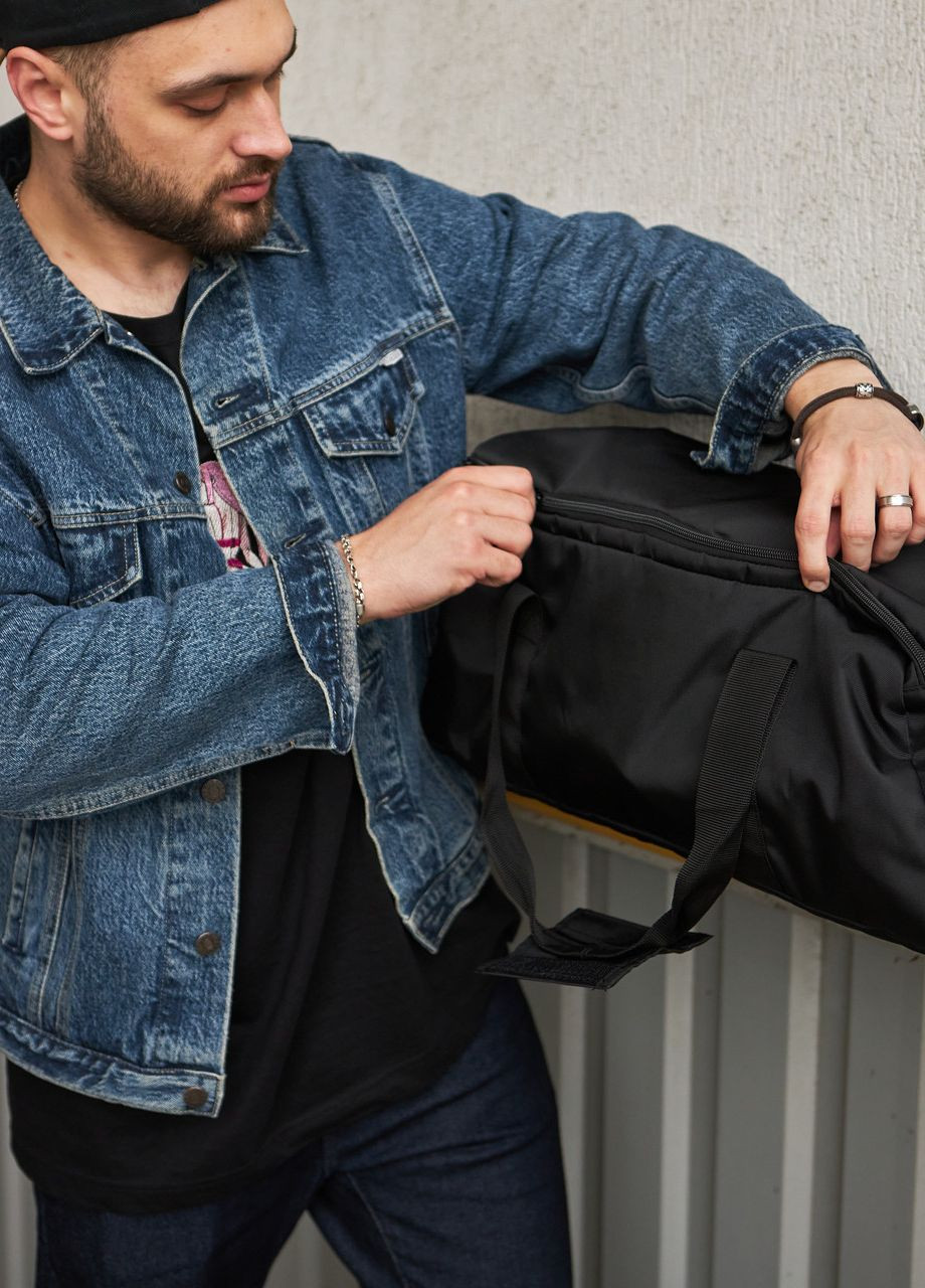 Cпортивна сумка через плече на 30л в чорному кольорі No Brand сумка iron (260396335)