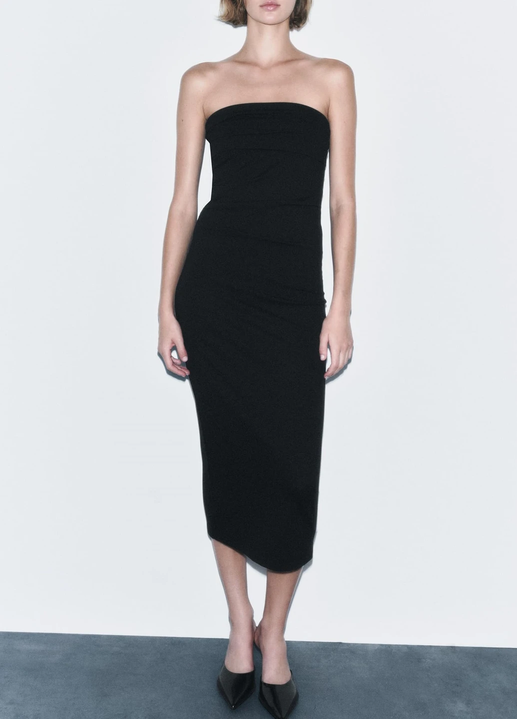 Черное вечернее платье Zara однотонное