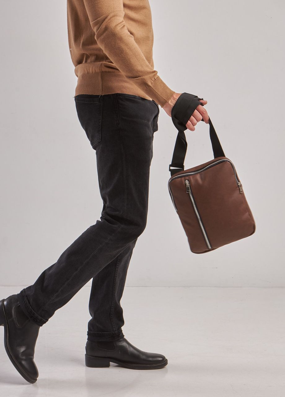 Чоловіча коричнева сумка планшет через плечо екошкіра No Brand Vertical (260396340)