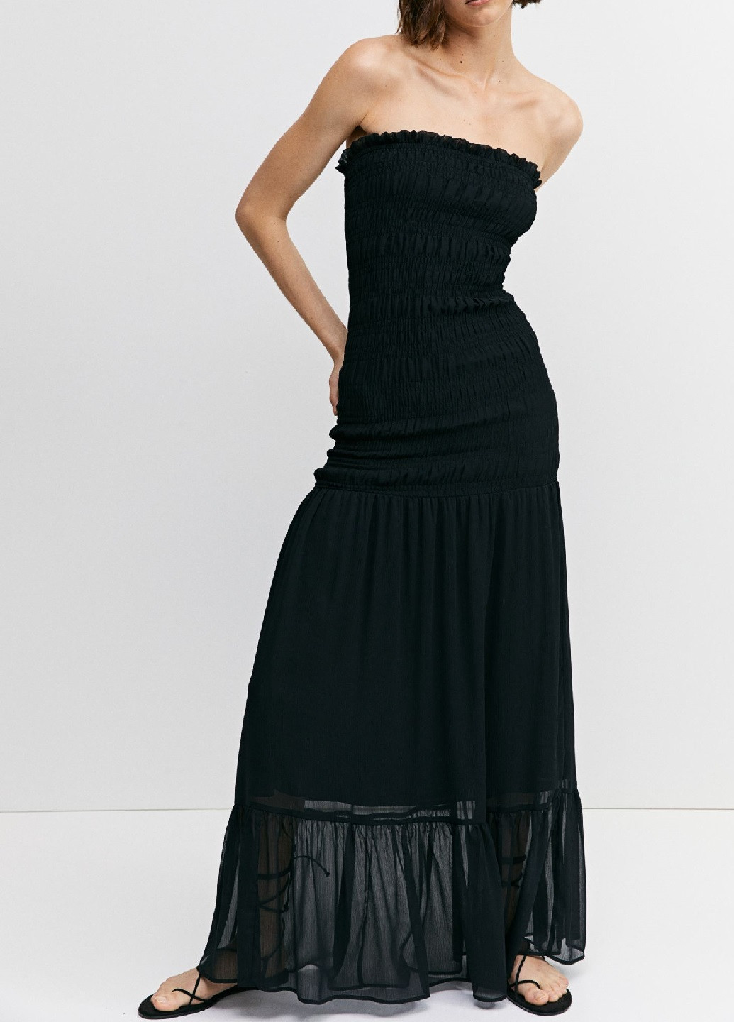 Черное праздничный платье H&M однотонное