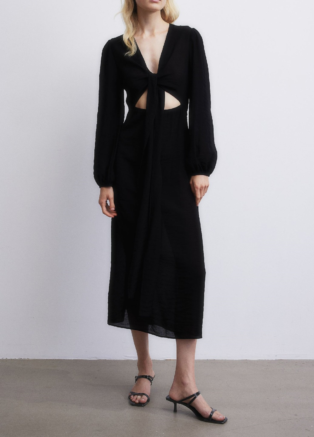 Чорна кежуал сукня H&M однотонна