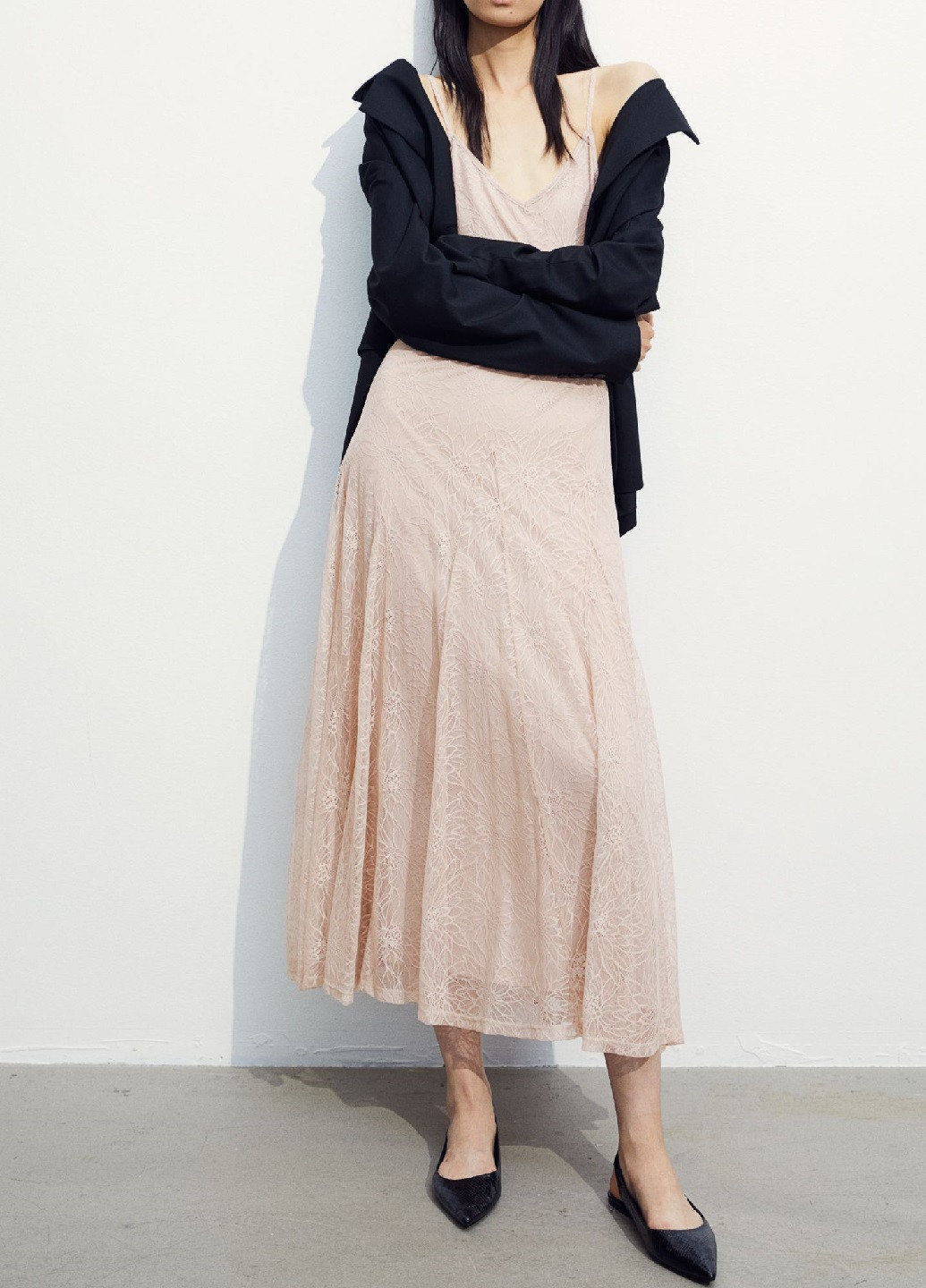 Светло-бежевое кэжуал платье H&M однотонное