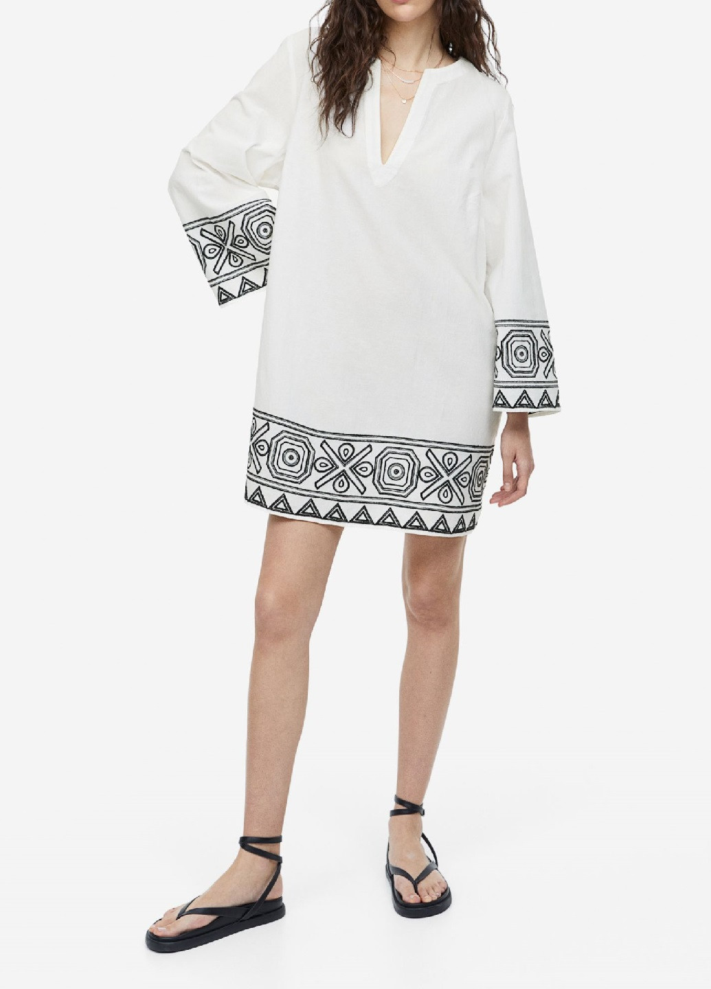 Белое кэжуал платье H&M с орнаментом