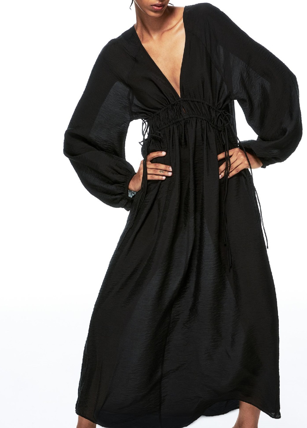 Черное кэжуал платье H&M однотонное