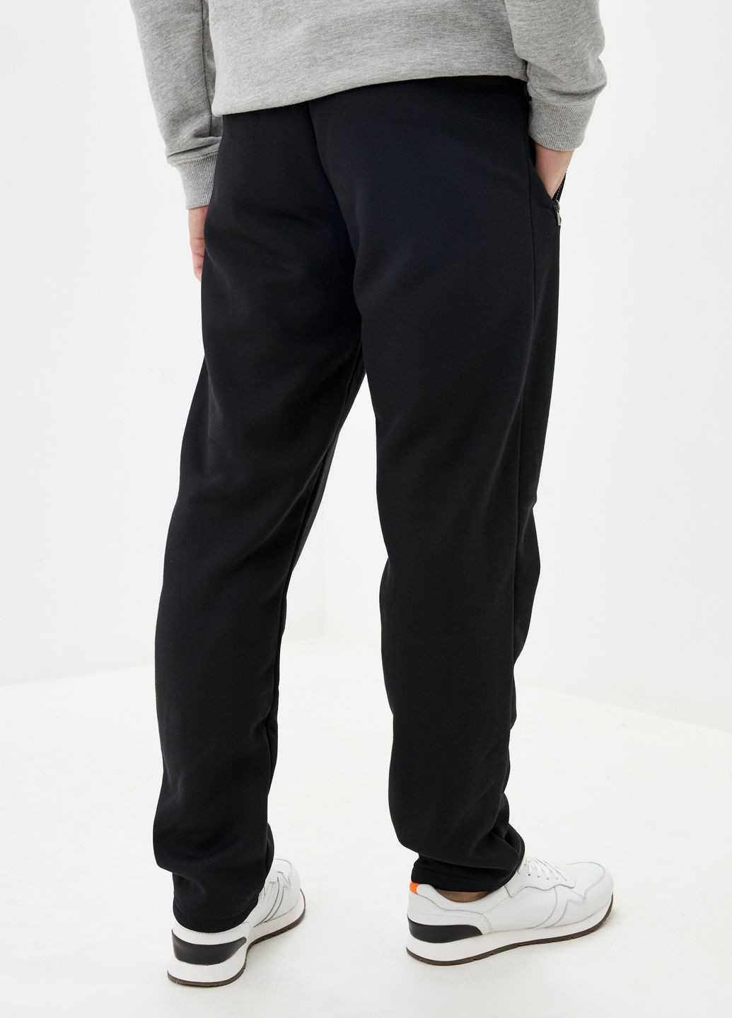 Черные демисезонные брюки Tailer