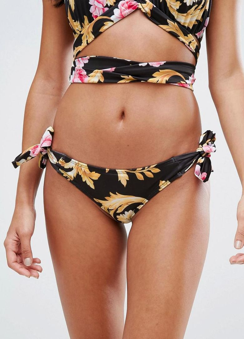 Черные купальные трусики с цветочным принтом Asos
