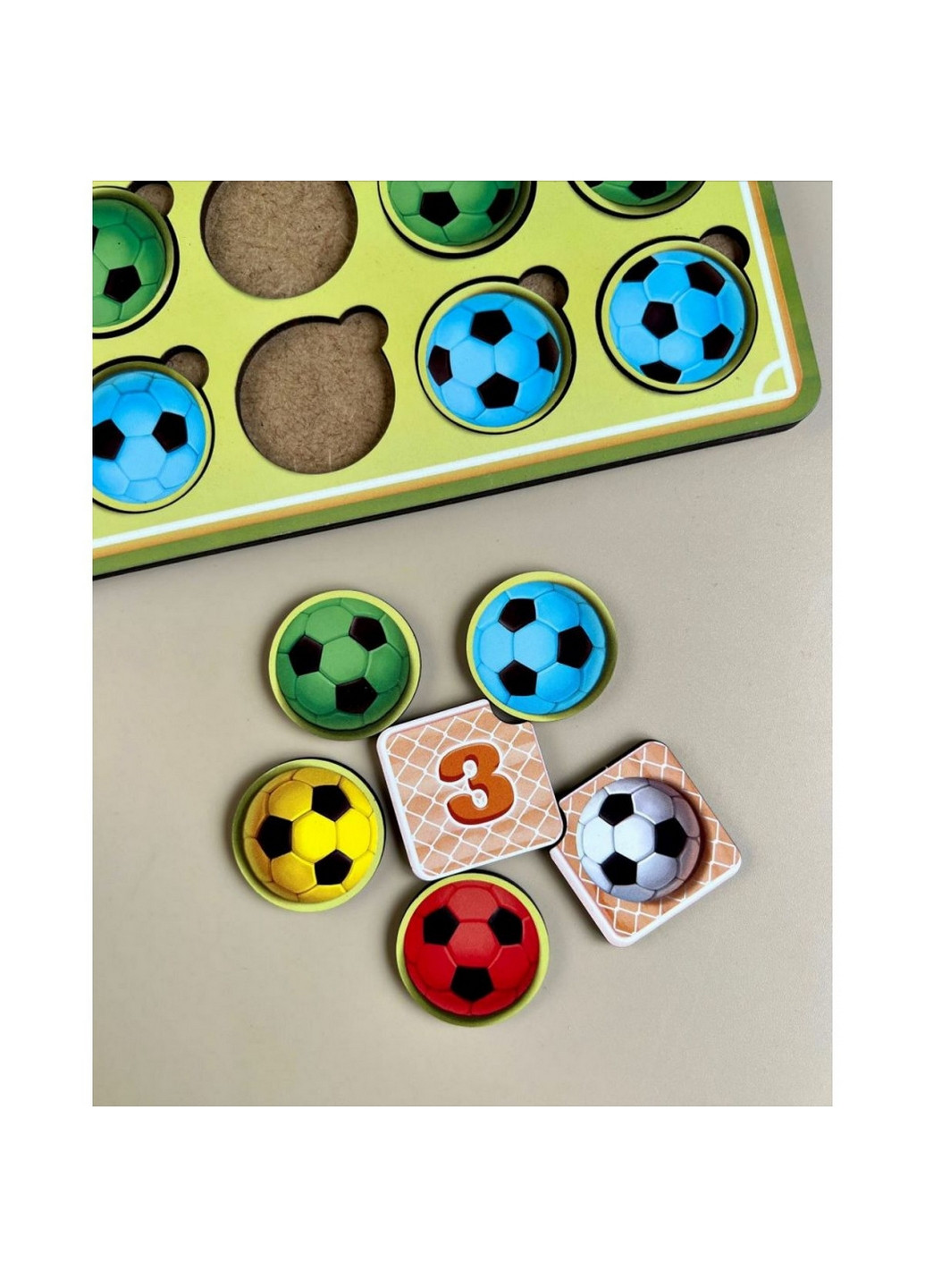 Деревянный пазл-сортер "Футбольные мячики" цвет и счет 23х27 см Ubumblebees (260497961)
