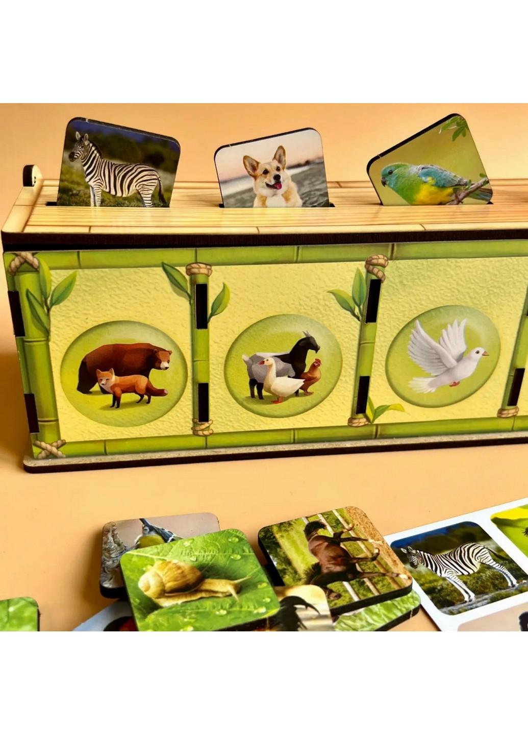 Настільна гра, що розвиває "Види тварин" комодик-сортер 9х8х23 см Ubumblebees (260530473)