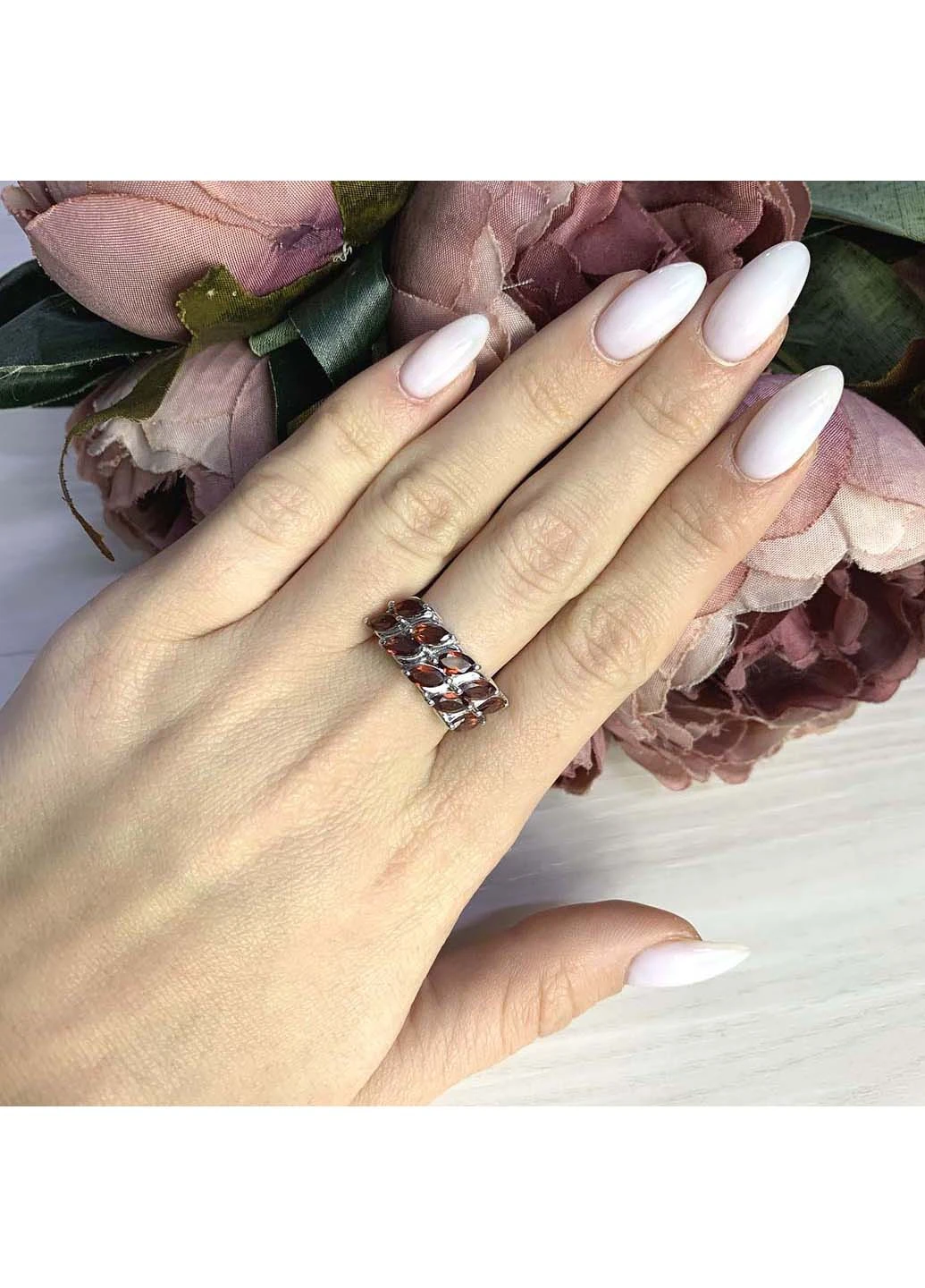 Серебряное кольцо с натуральным гранатом 2.825ct Silver Breeze (260516303)