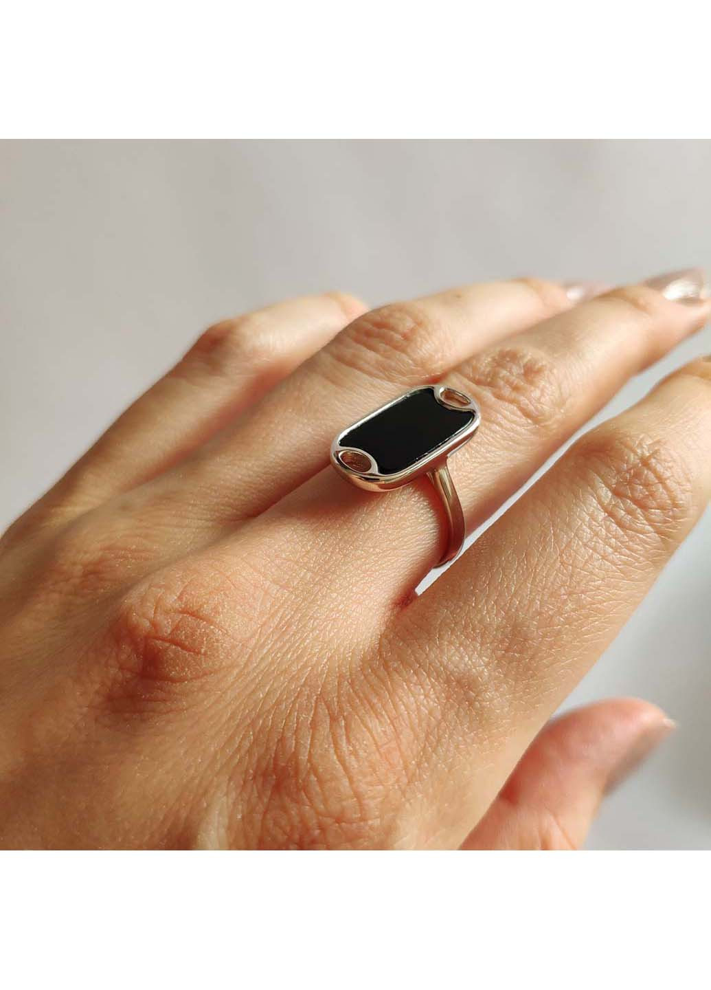 Серебряное кольцо с натуральным ониксом 1.525ct Silver Breeze (260518067)