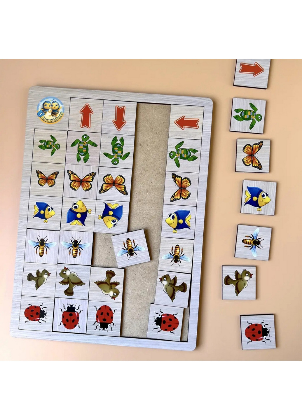 Дерев'яна настільна гра "Вкажіть напрямок - 2" пазл-сортер 1х33х24 см Ubumblebees (260531517)