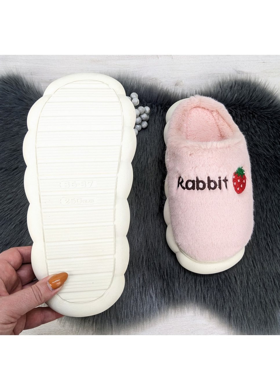 Тапочки жіночі пухнасті на хутрі на платформі Lion (260551971)