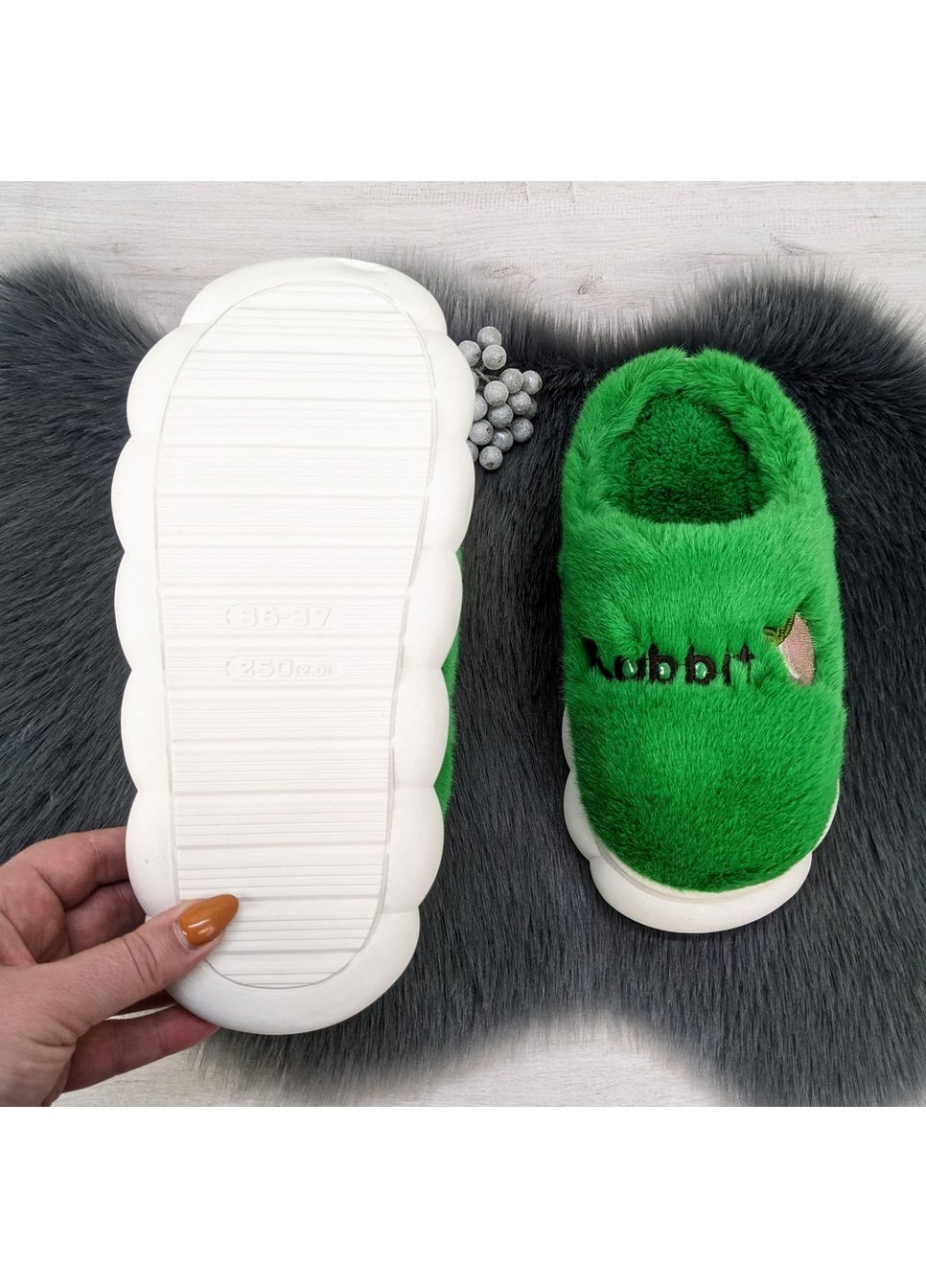 Тапочки жіночі пухнасті на хутрі на платформі Lion (260551972)