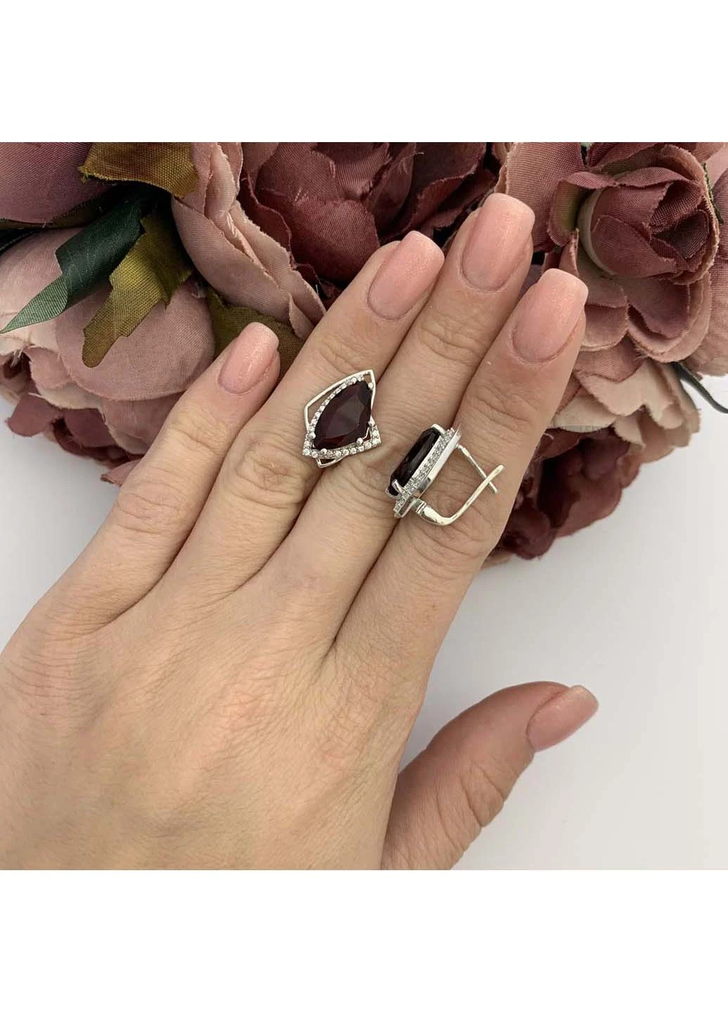 Срібні сережки з натуральним гранатом 5.945ct Silver Breeze (260537459)