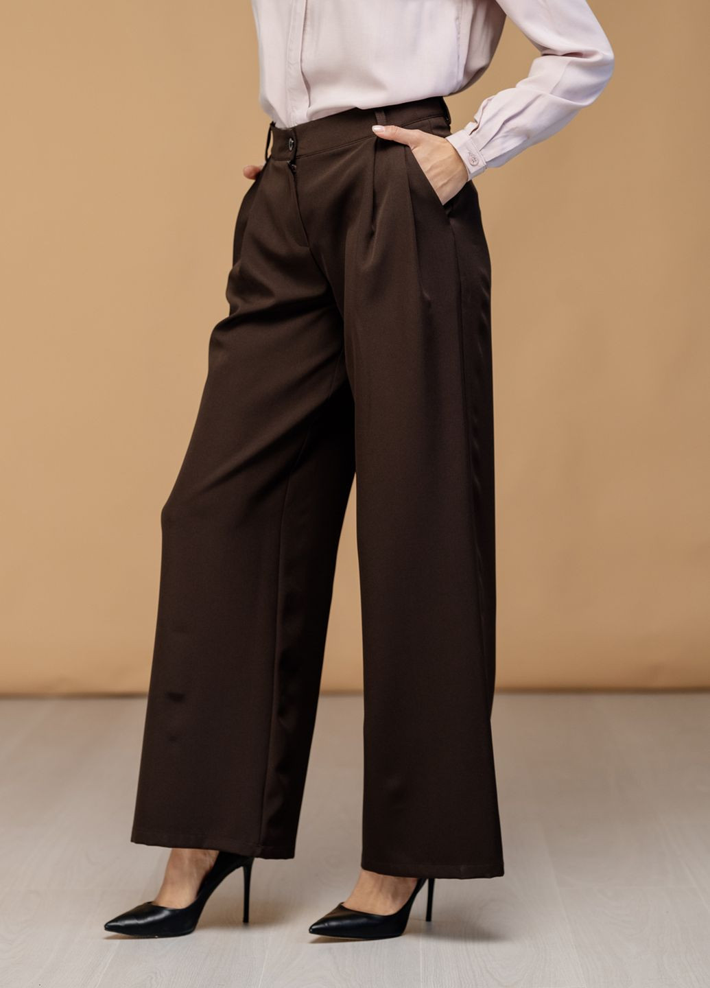 Коричневые кэжуал демисезонные брюки Azuri