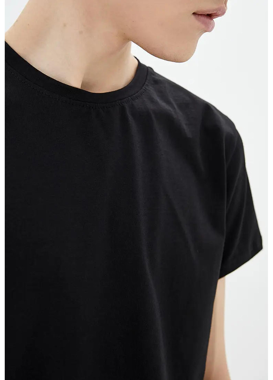 Чорна футболка чоловіча стрейч Sport Line