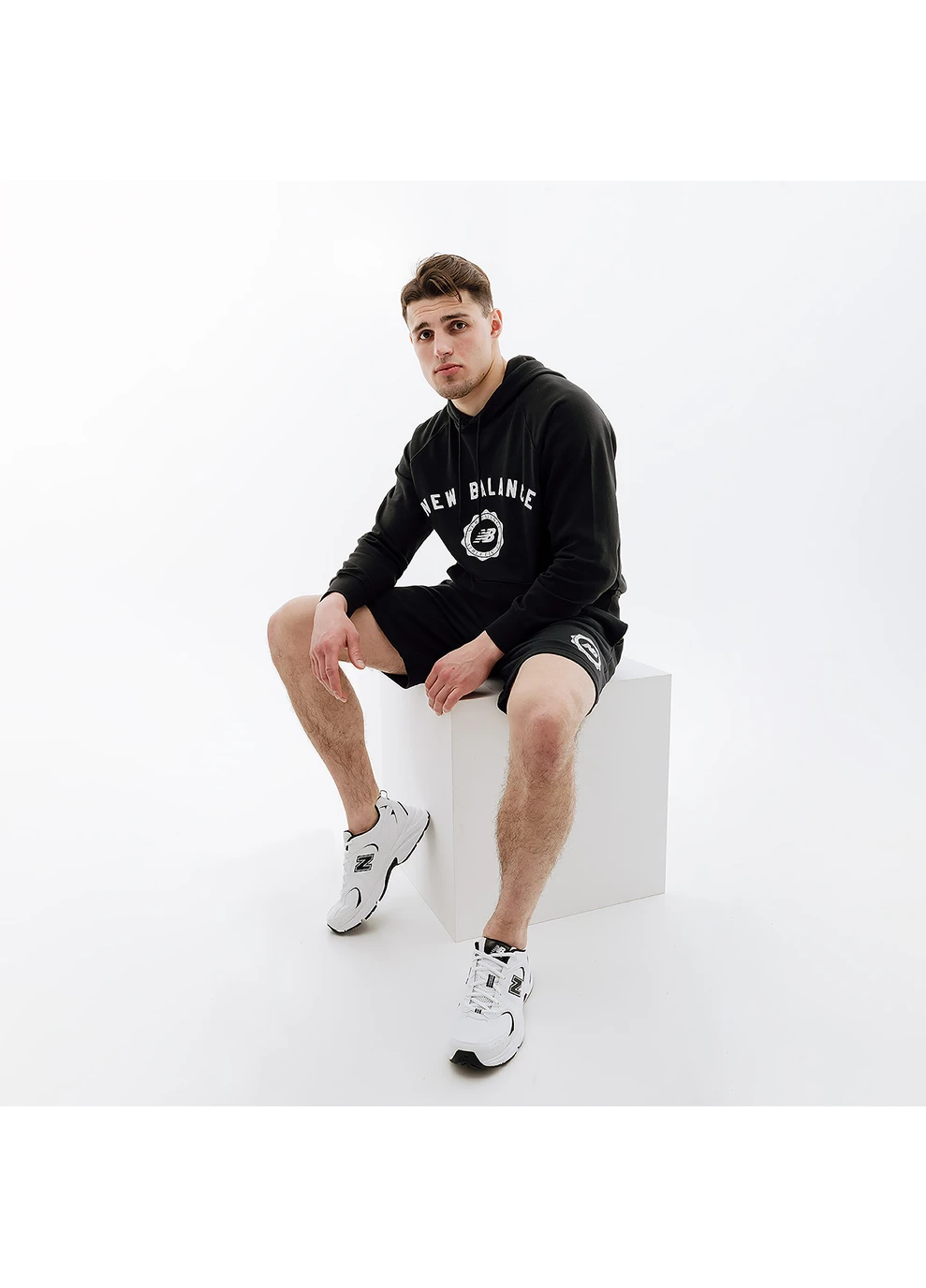 Чоловіче Худі Sport Seasonal Чорний New Balance (260633378)