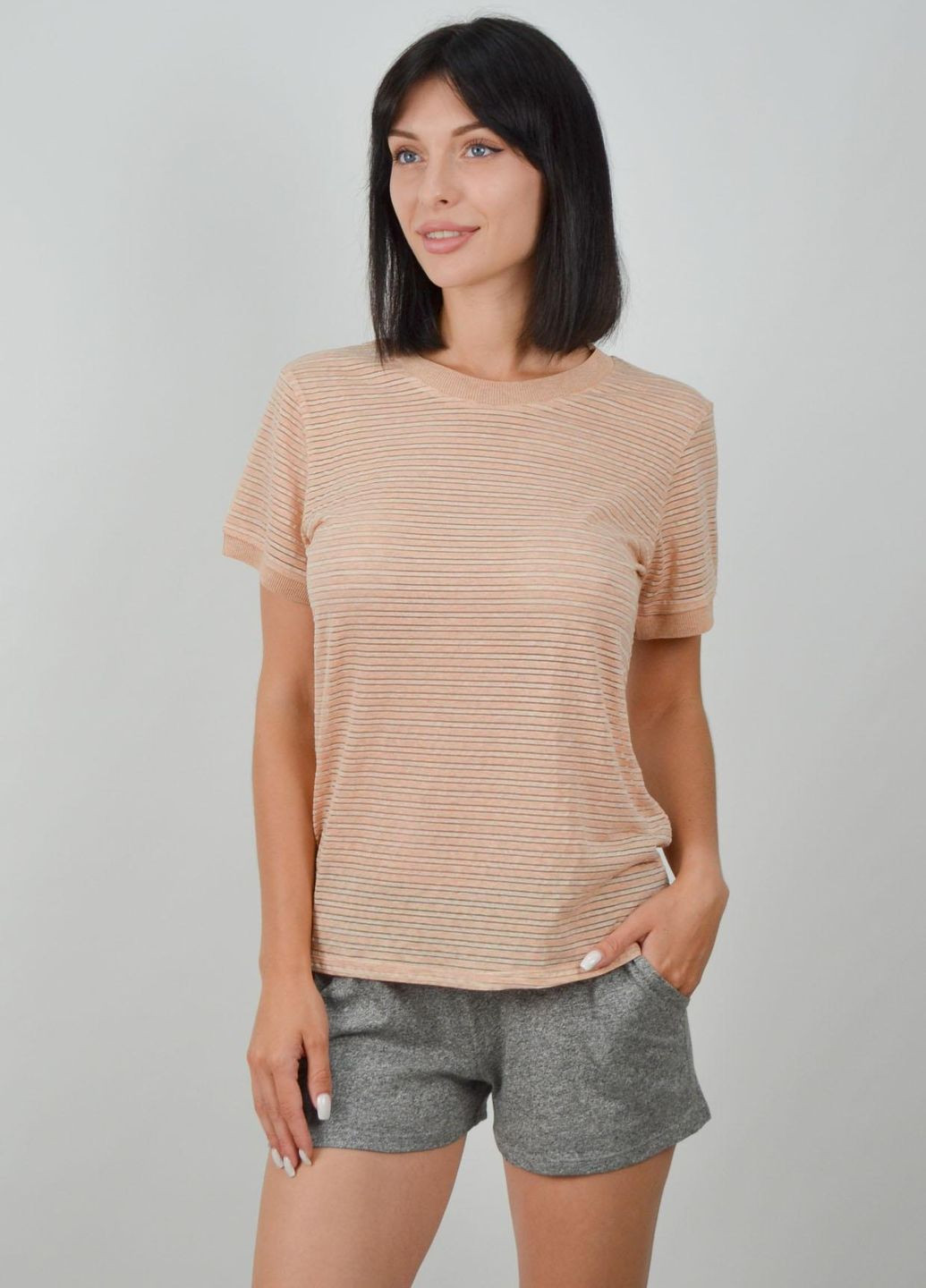 Бежевая всесезон женская пижама футболка + шорты Roksana