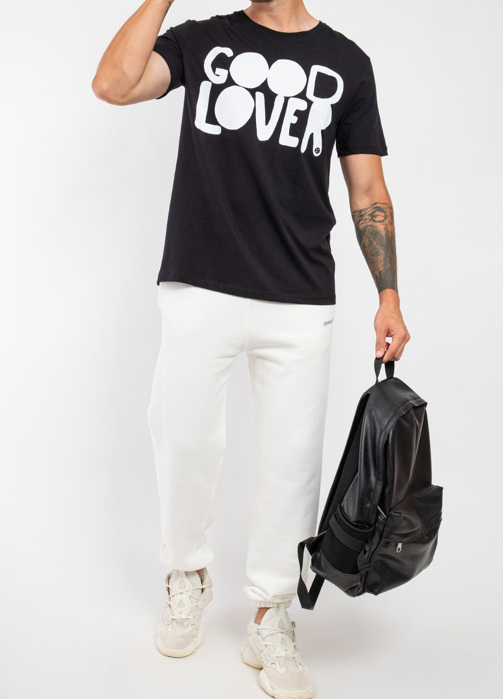 Черная белая футболка с принтом good lover Valentino
