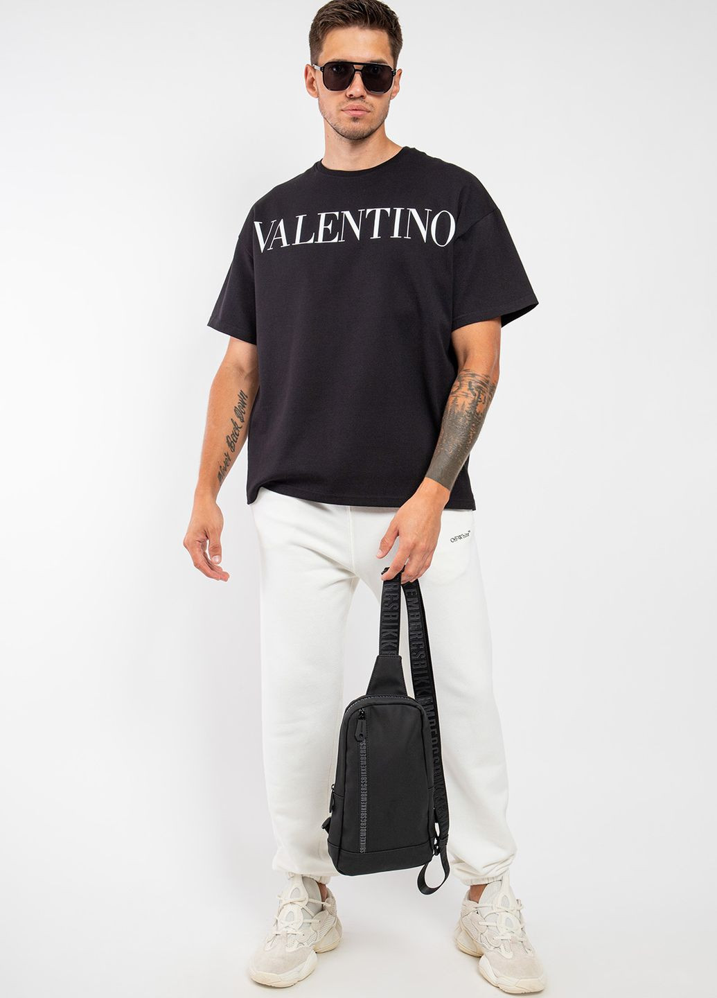 Чорна футболка Valentino