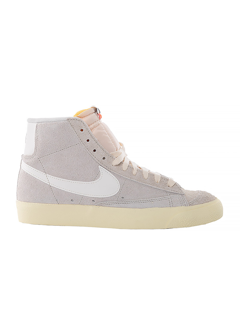 Бежевые демисезонные женские кроссовки w blazer mid 77 vntg бежевый Nike