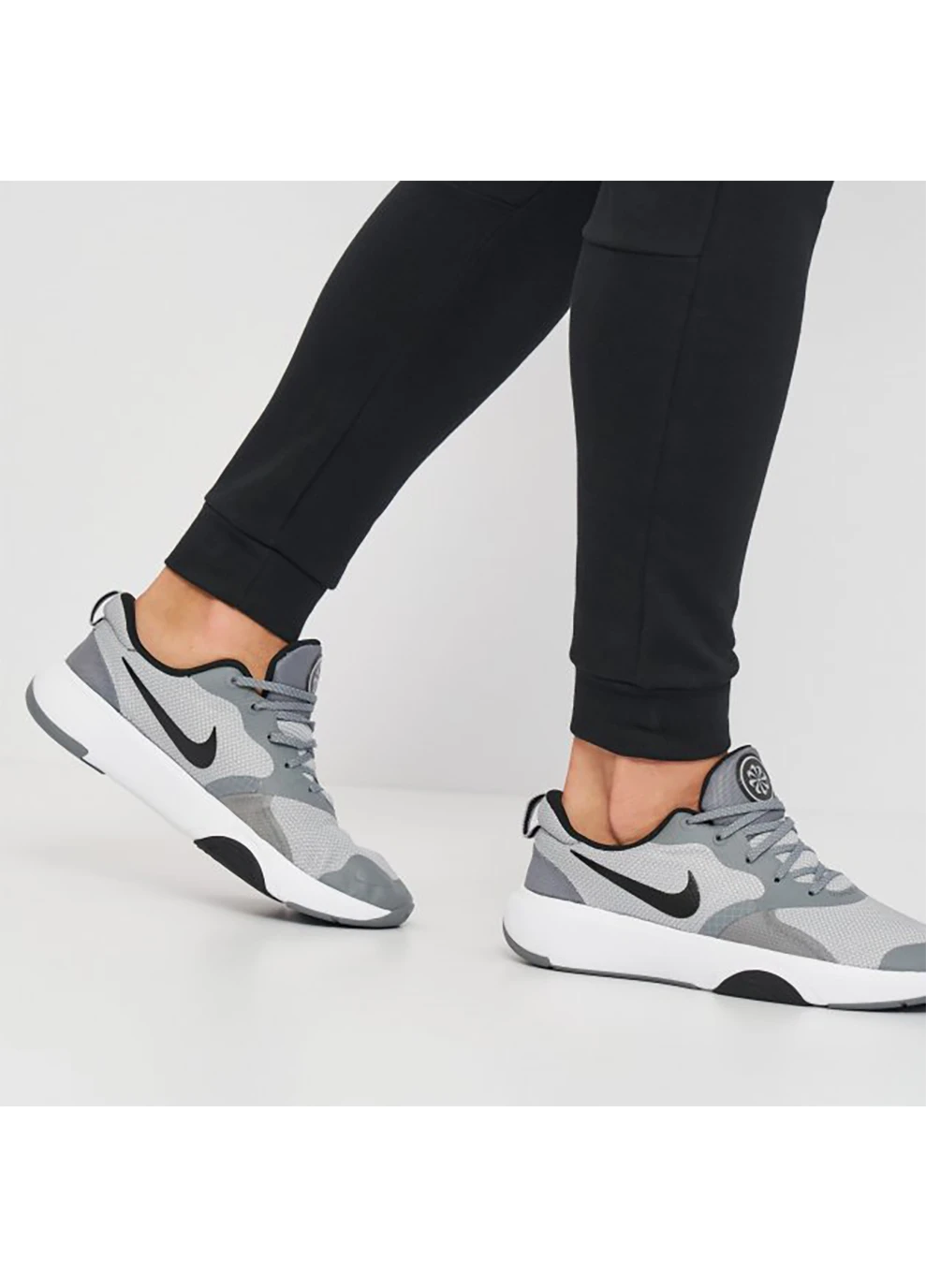 Серые демисезонные мужские кроссовки city rep tr серый Nike