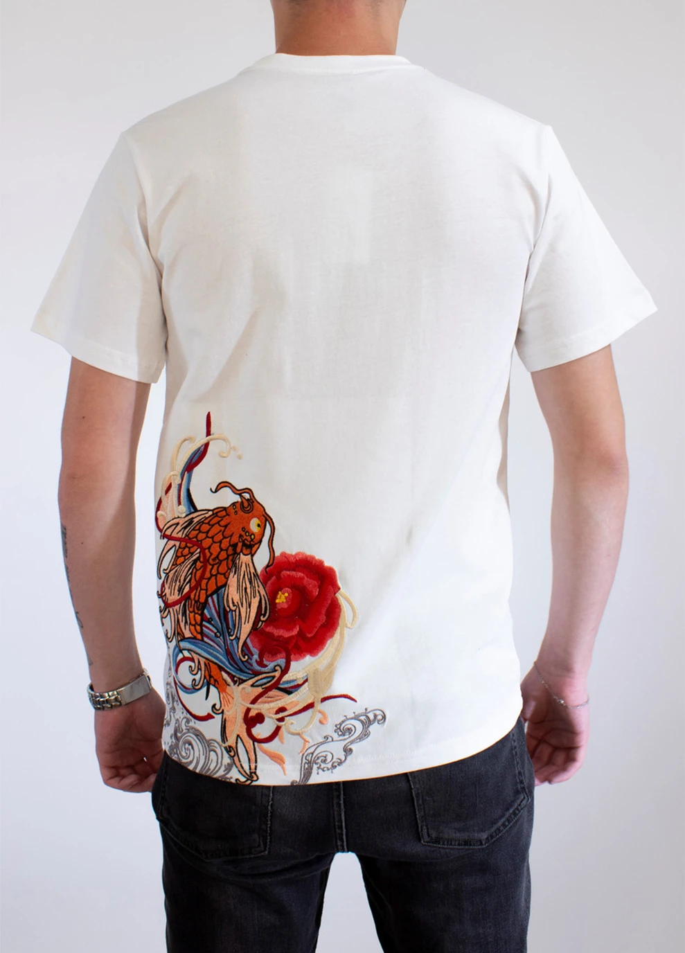 Біла чоловіча футболка rising carp white xl (28972496) No Brand