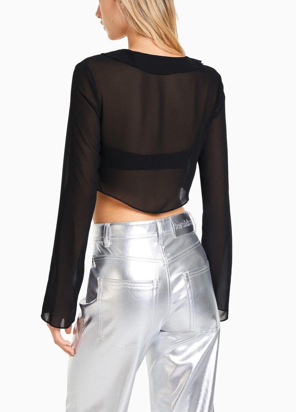 Чёрная блузка Bershka