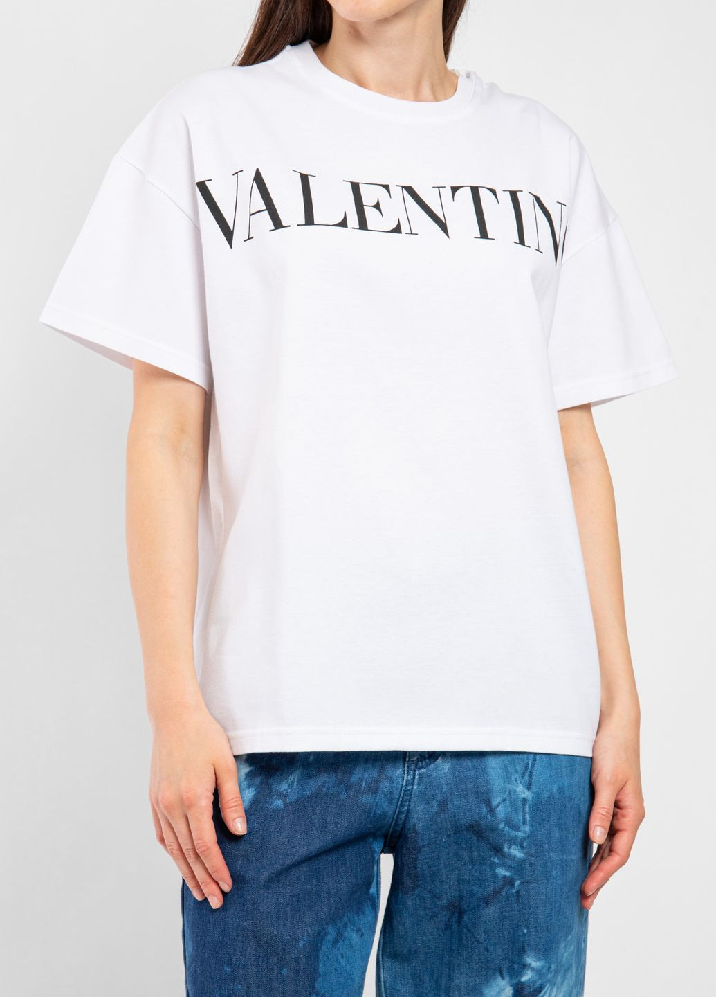 Белая летняя белая футболка oversize с логотипом Valentino