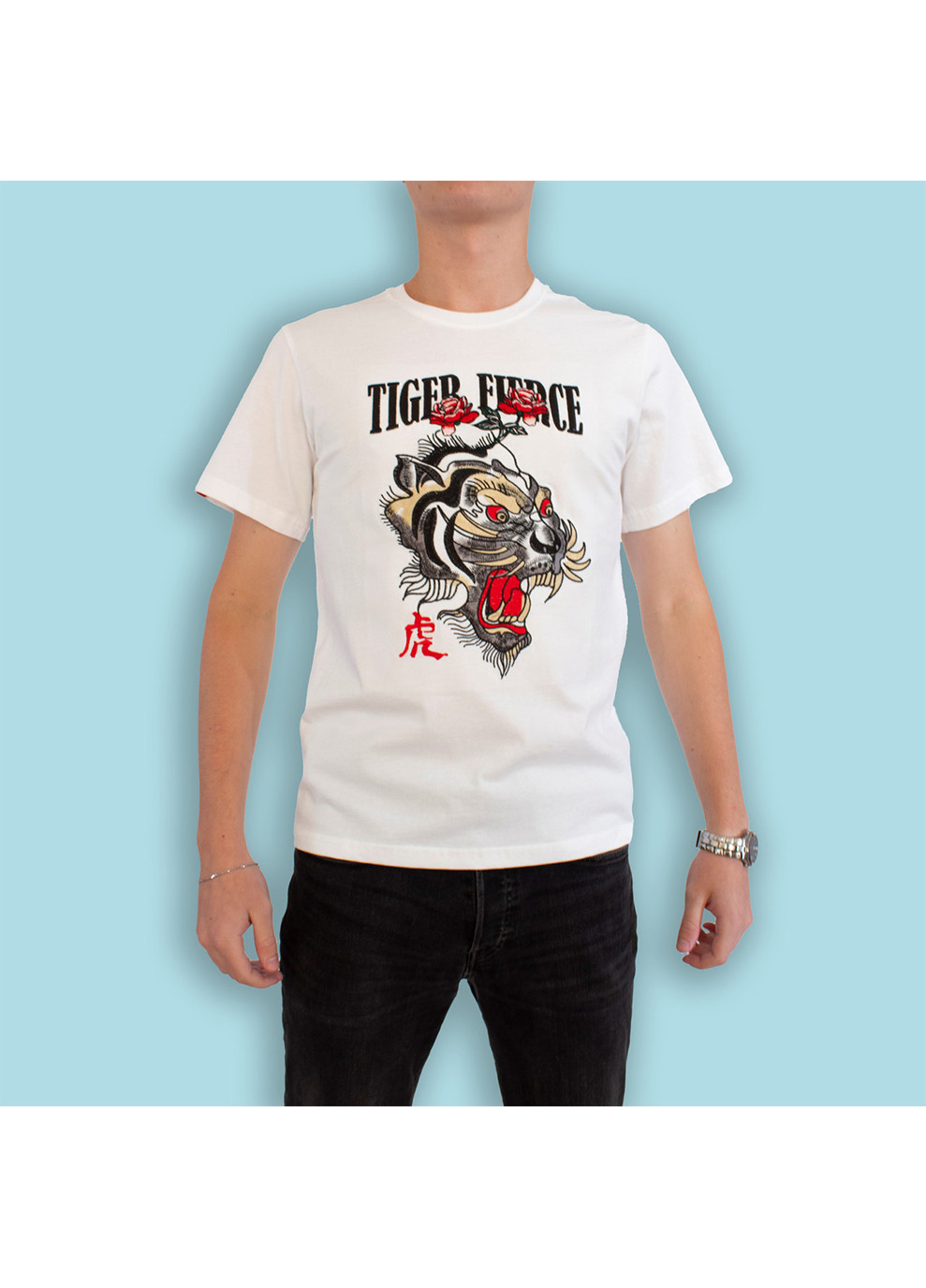 Біла чоловіча футболка tiger force white l (28972266) No Brand