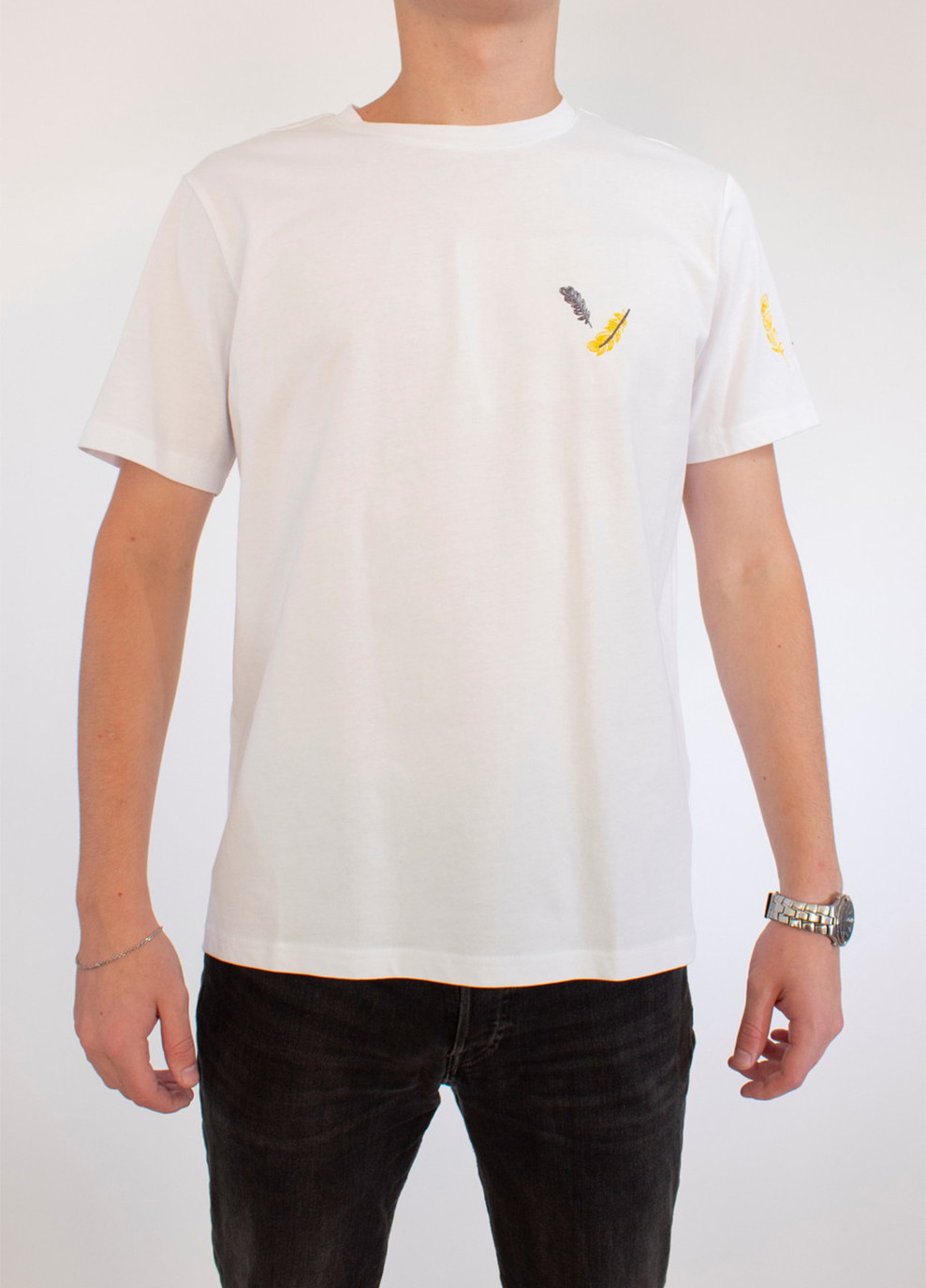 Белая мужская футболка feathers white l (28971934) No Brand