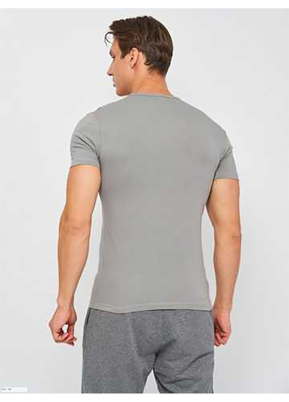 Серая футболка t-shirt mezza manica scollo v серый муж 2xl k1315 grigiounito 2xl Kappa