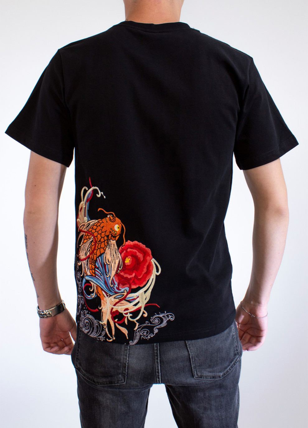 Черная мужская футболка gold fish black l (28972422) No Brand