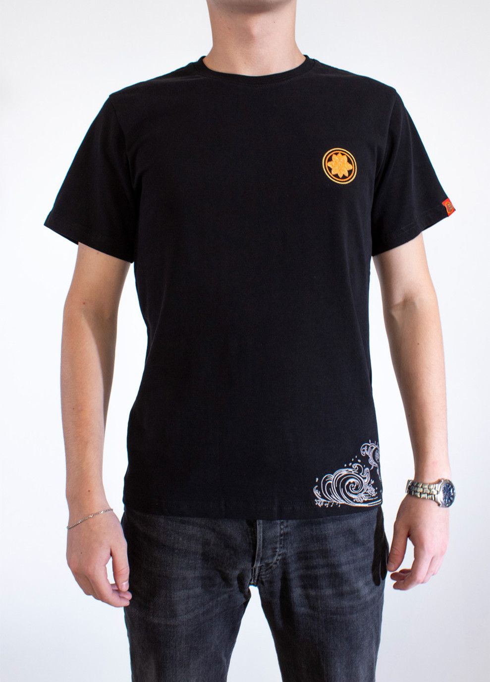 Черная мужская футболка gold fish black l (28972422) No Brand