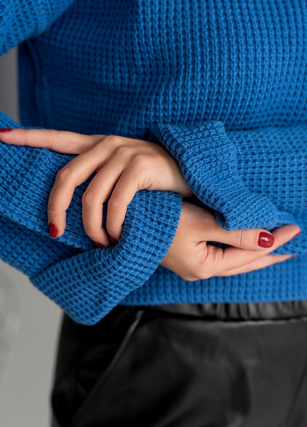 Синий светр з хомутом електрик в'язка марітель Maritel'
