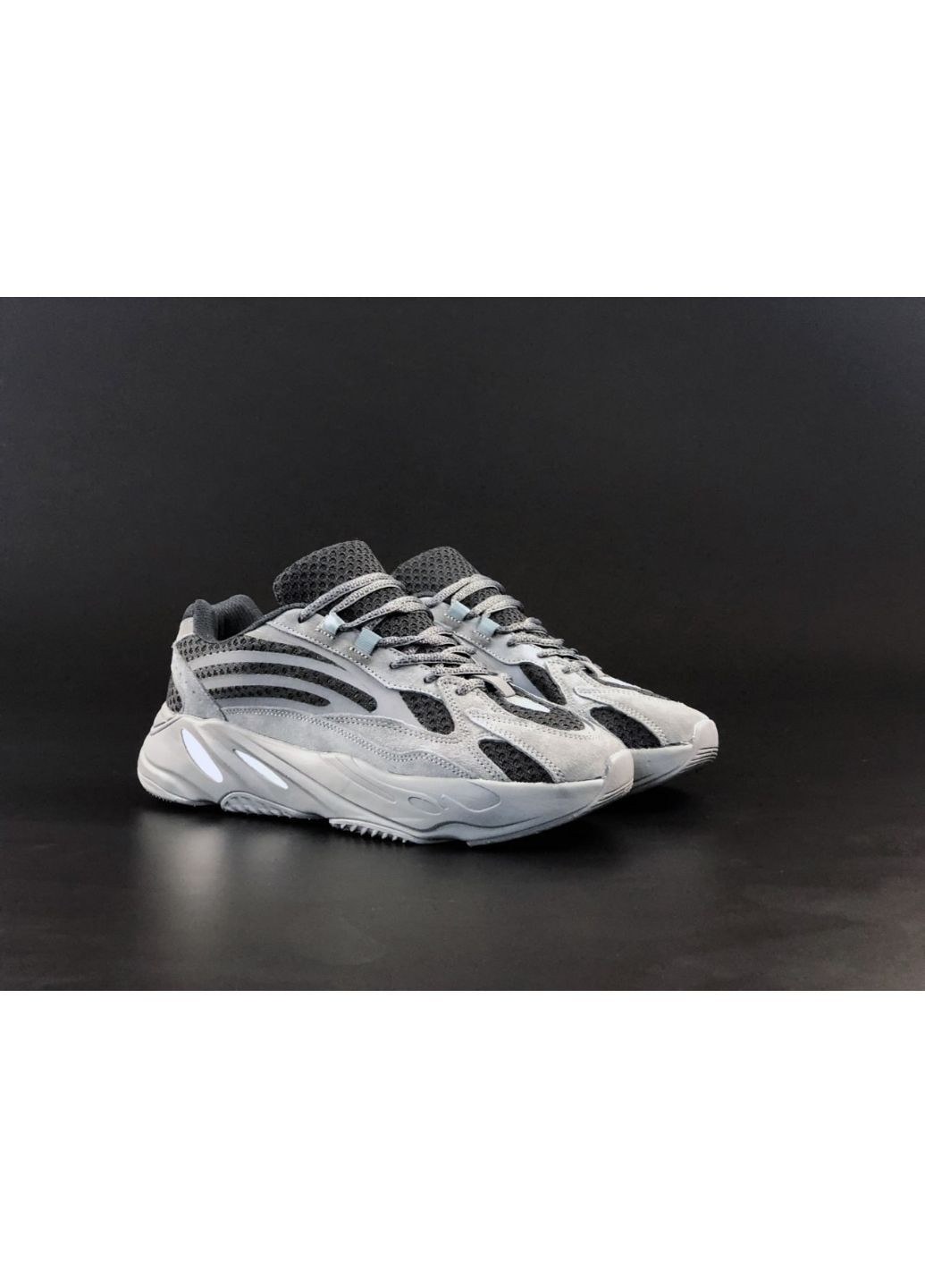 Серые демисезонные мужские кроссовки yeezy 700 серые с черным «no name» adidas Yeezy 703