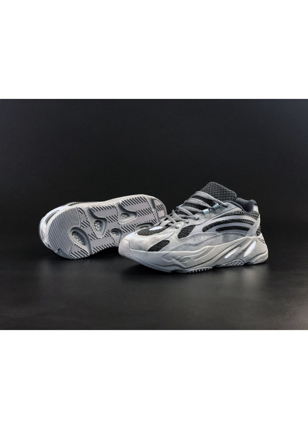 Сірі Осінні чоловічі кросівки yeezy 700 сірі з чорним «no name» adidas Yeezy 703