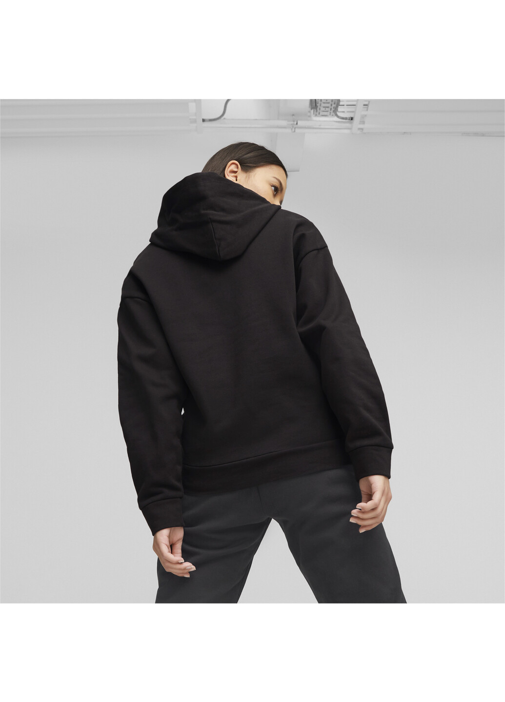 Чорна демісезонна худі better essentials women’s hoodie Puma